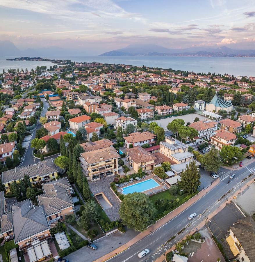 Hotel Gardenia סירמיונה מראה חיצוני תמונה