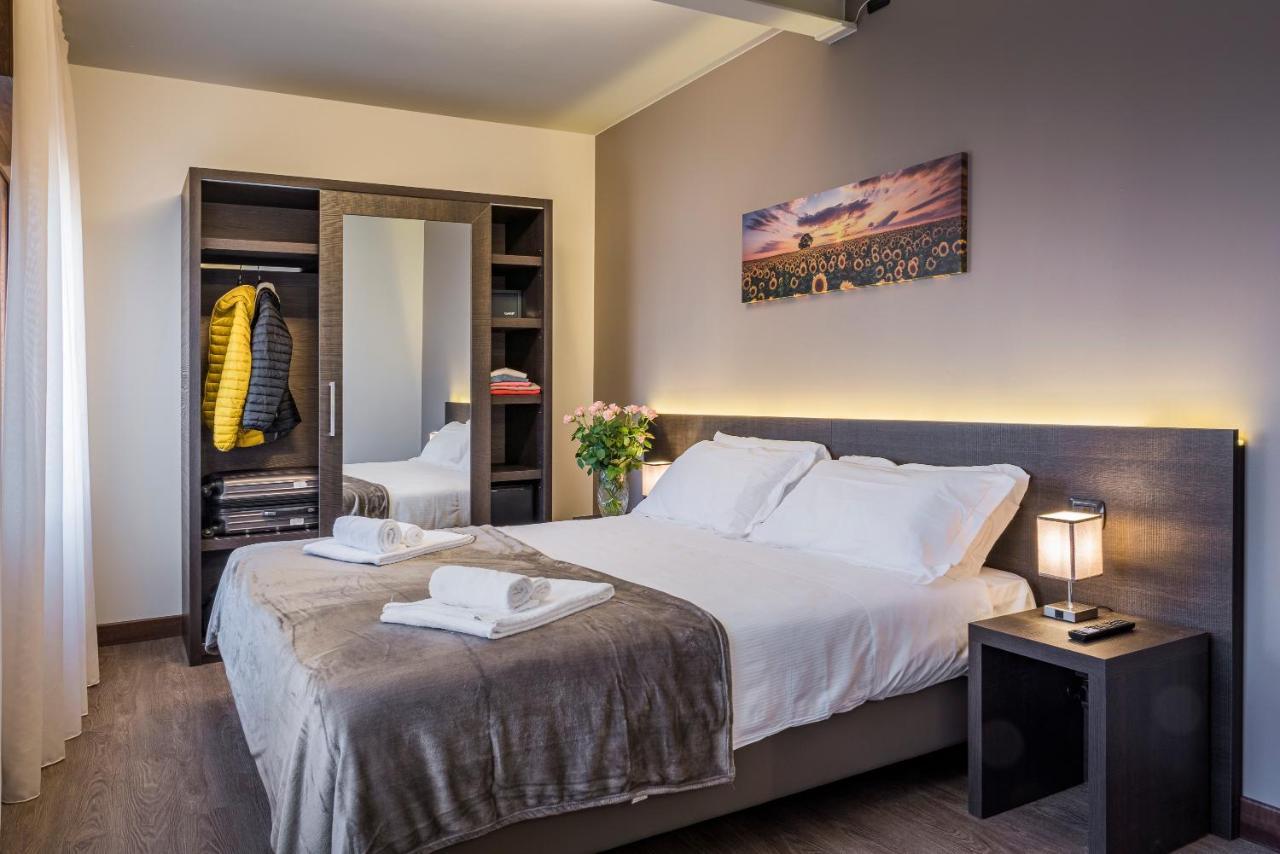 Hotel Gardenia סירמיונה מראה חיצוני תמונה