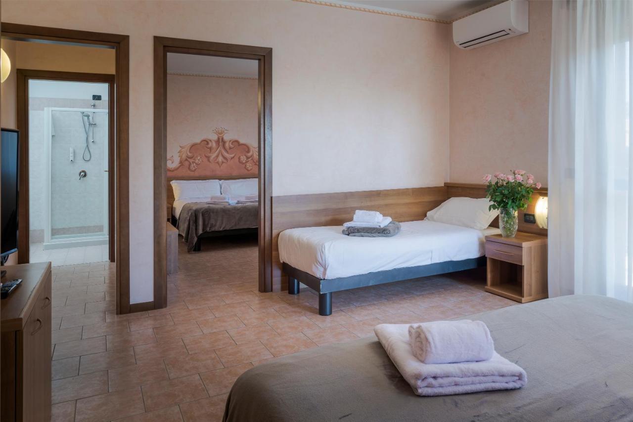 Hotel Gardenia סירמיונה מראה חיצוני תמונה