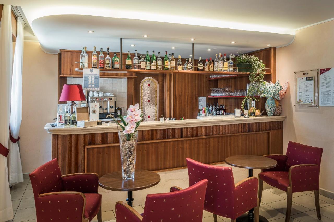 Hotel Gardenia סירמיונה מראה חיצוני תמונה