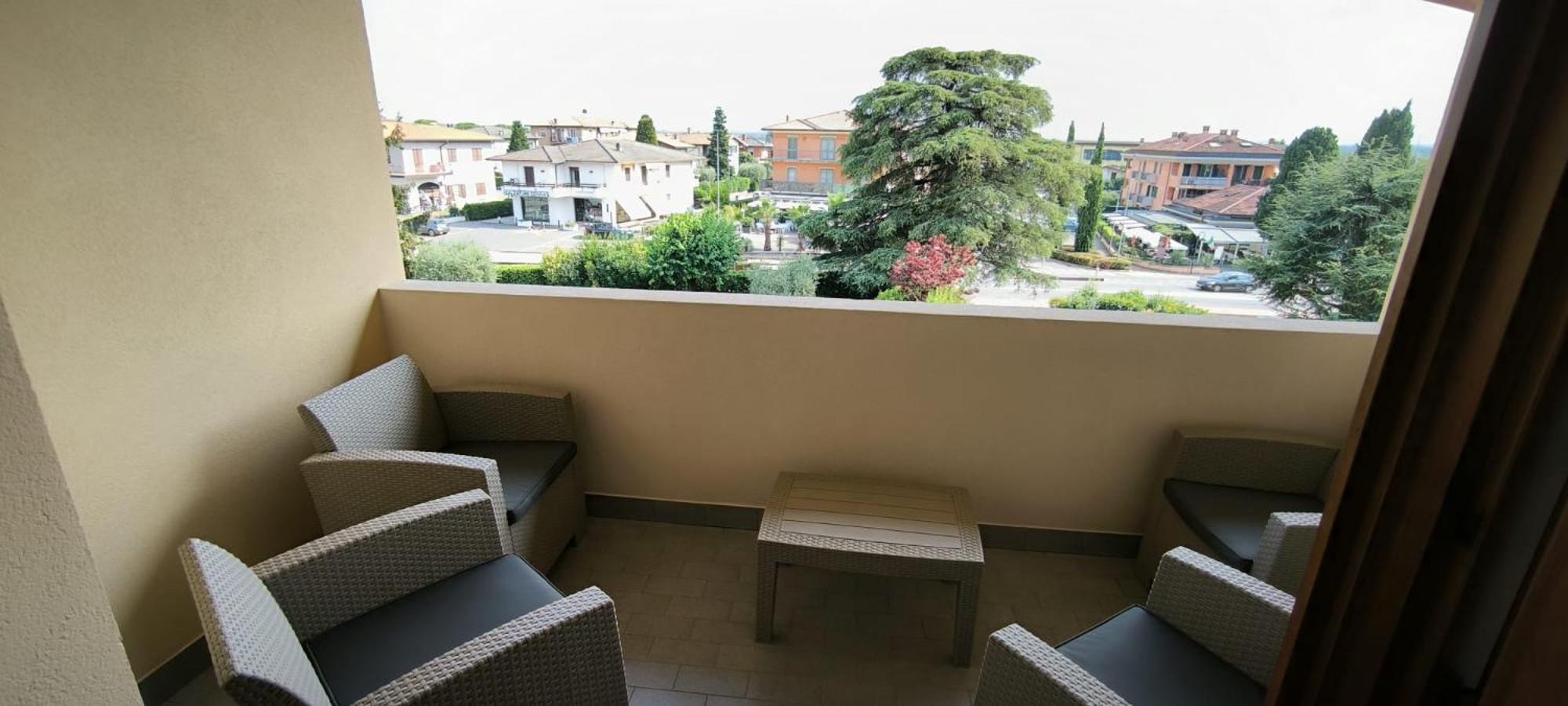 Hotel Gardenia סירמיונה מראה חיצוני תמונה